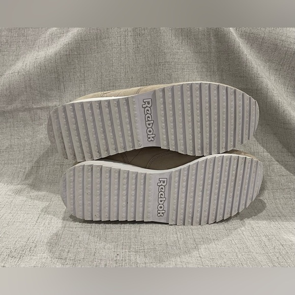 REEBOK Classic Double platform shoe. Sold out. Suede leather. Beige. Women’s 11 - Picture 11 of 16